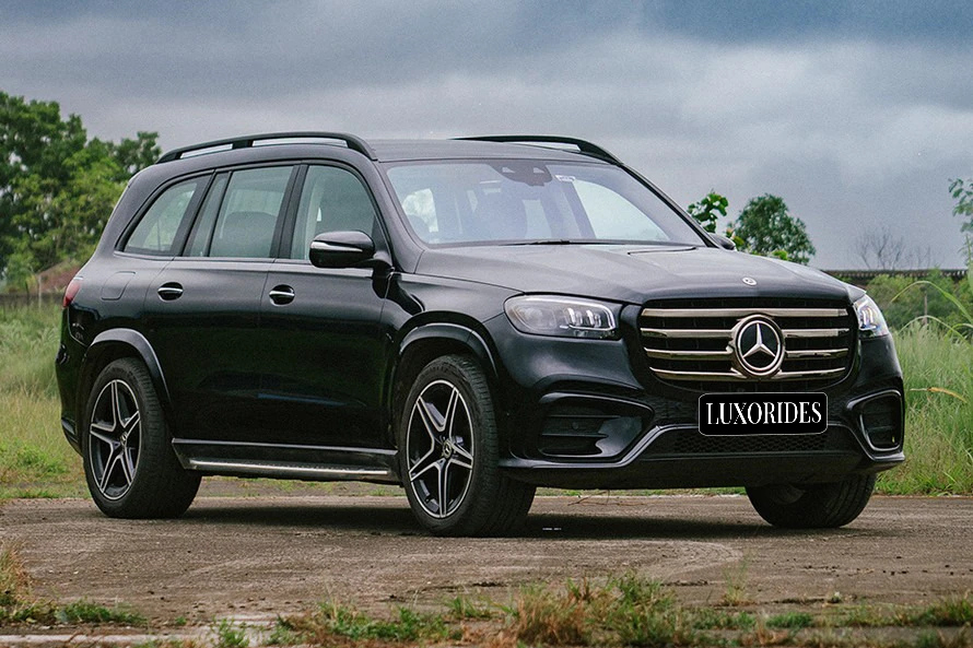 mercedes gls in black color